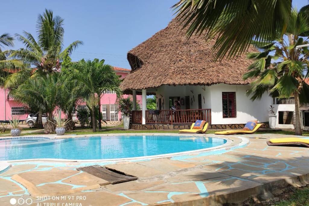 Dadida'S Pool Cottage Диани-Бич Экстерьер фото