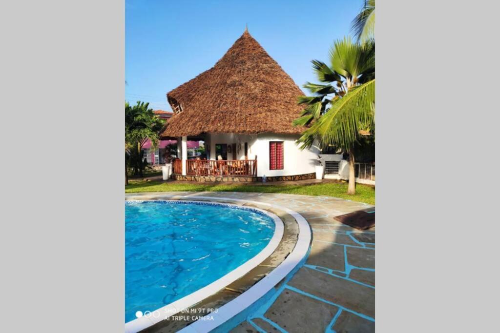 Dadida'S Pool Cottage Диани-Бич Экстерьер фото